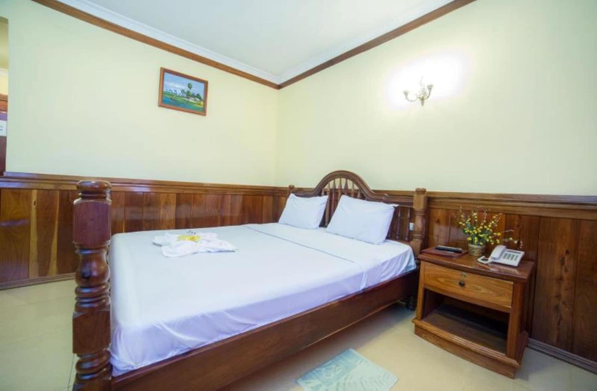 Banan Hotel Battambang Exterior foto