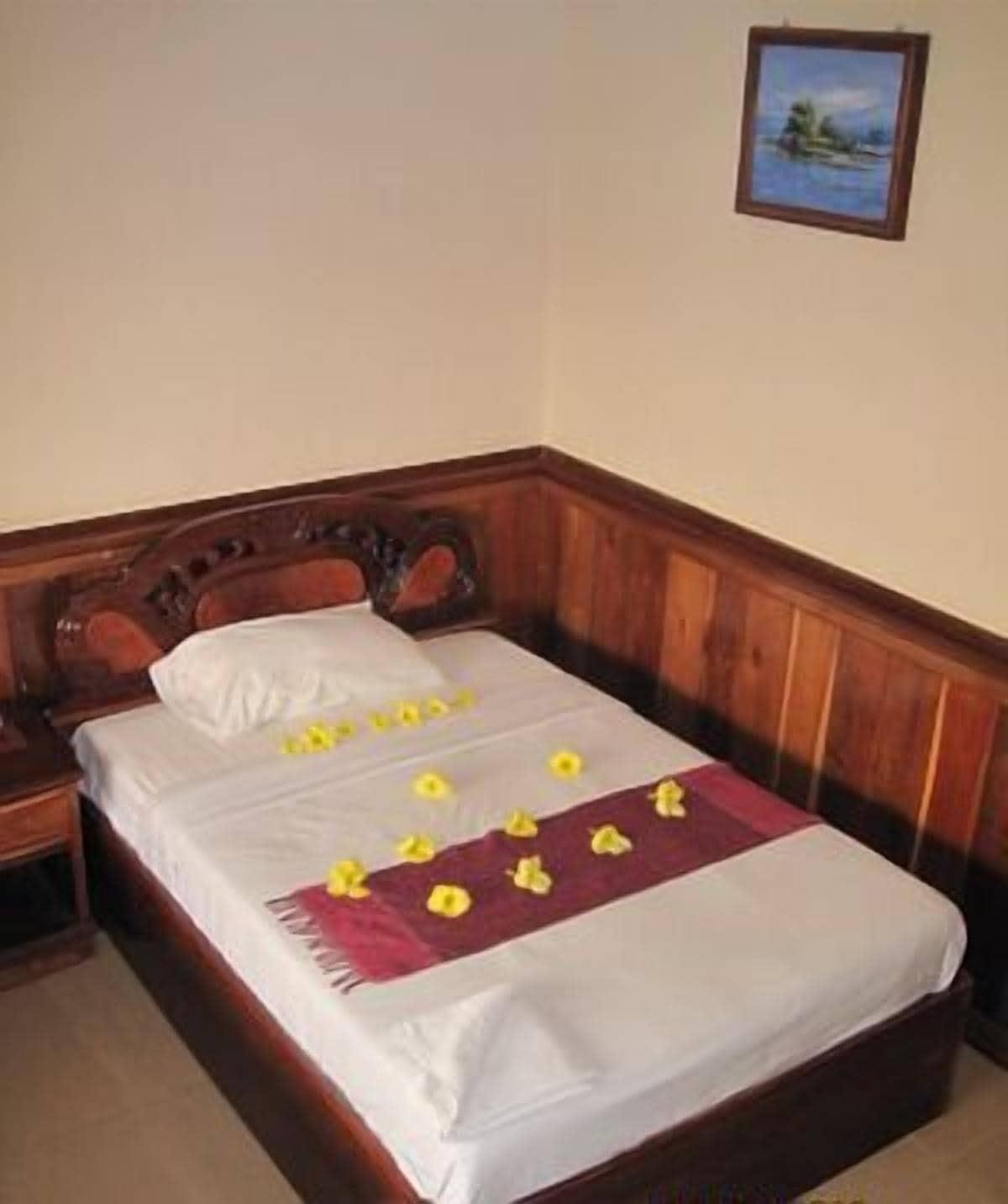Banan Hotel Battambang Exterior foto