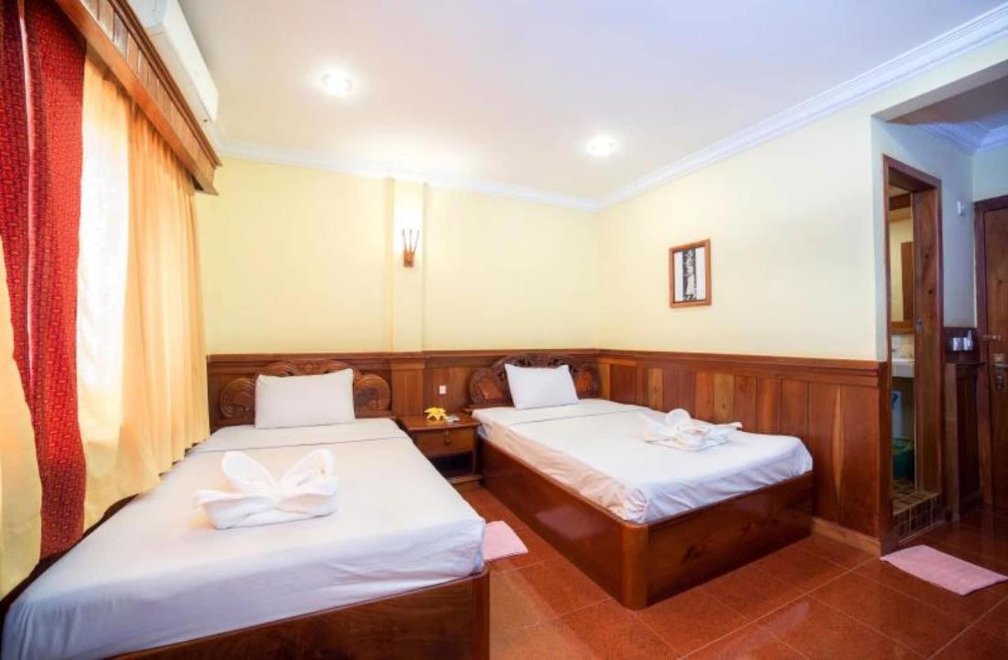 Banan Hotel Battambang Exterior foto