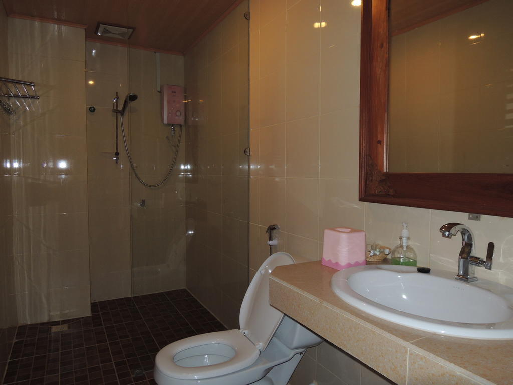 Banan Hotel Battambang Zimmer foto