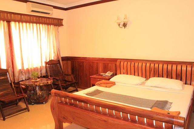 Banan Hotel Battambang Zimmer foto